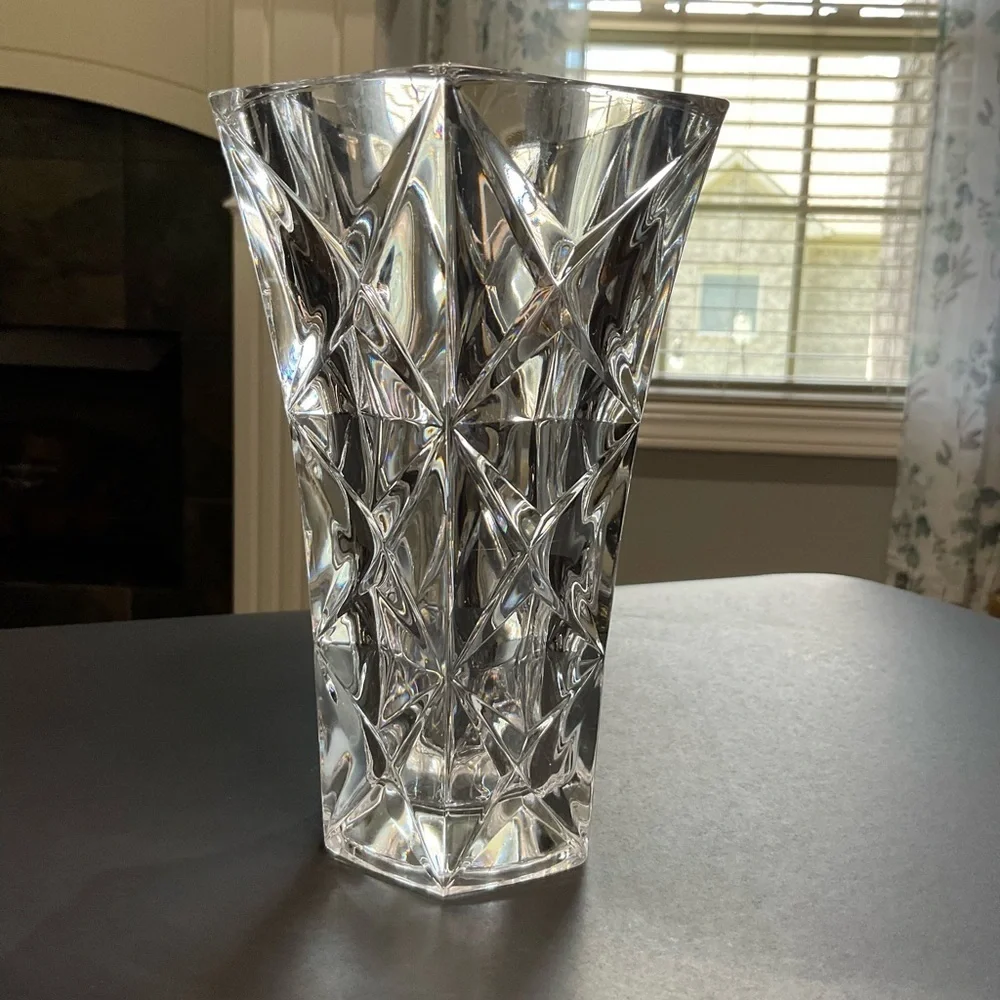 Lead Crystal Vase 7” Tall